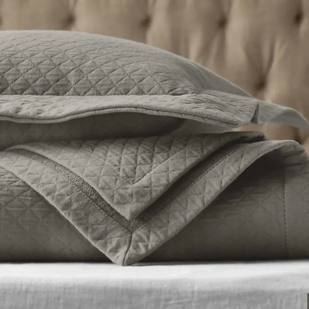 Restoration Hardware Vintage-Washed Diamond Matelasse 2 Pillow Shams STANDARD